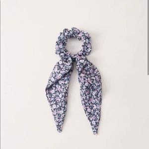 Abercrombie kids scrunchie NWT